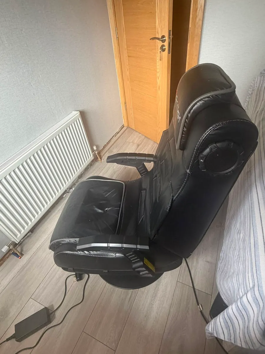 X Rocker Gaming Chair - Image 4
