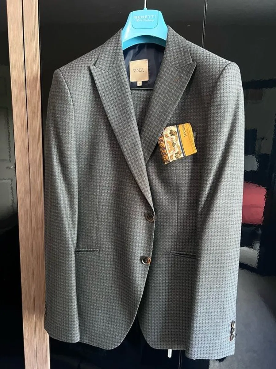3-Piece Suit, Matching Bow Tie and Pocket Square - Image 1