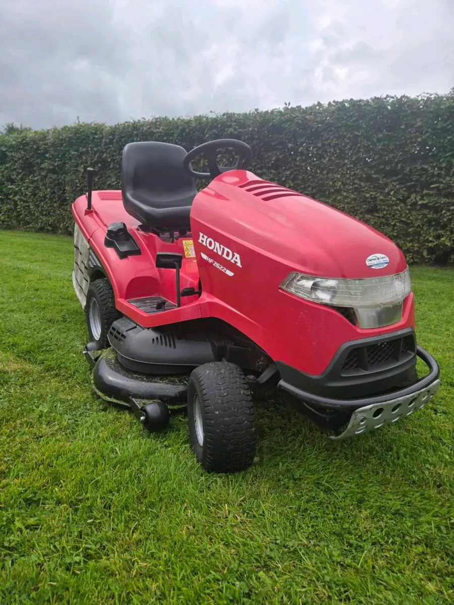 Ride on mower - Image 1
