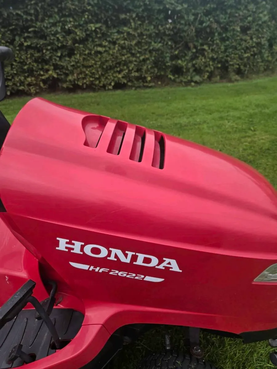 Ride on mower - Image 2