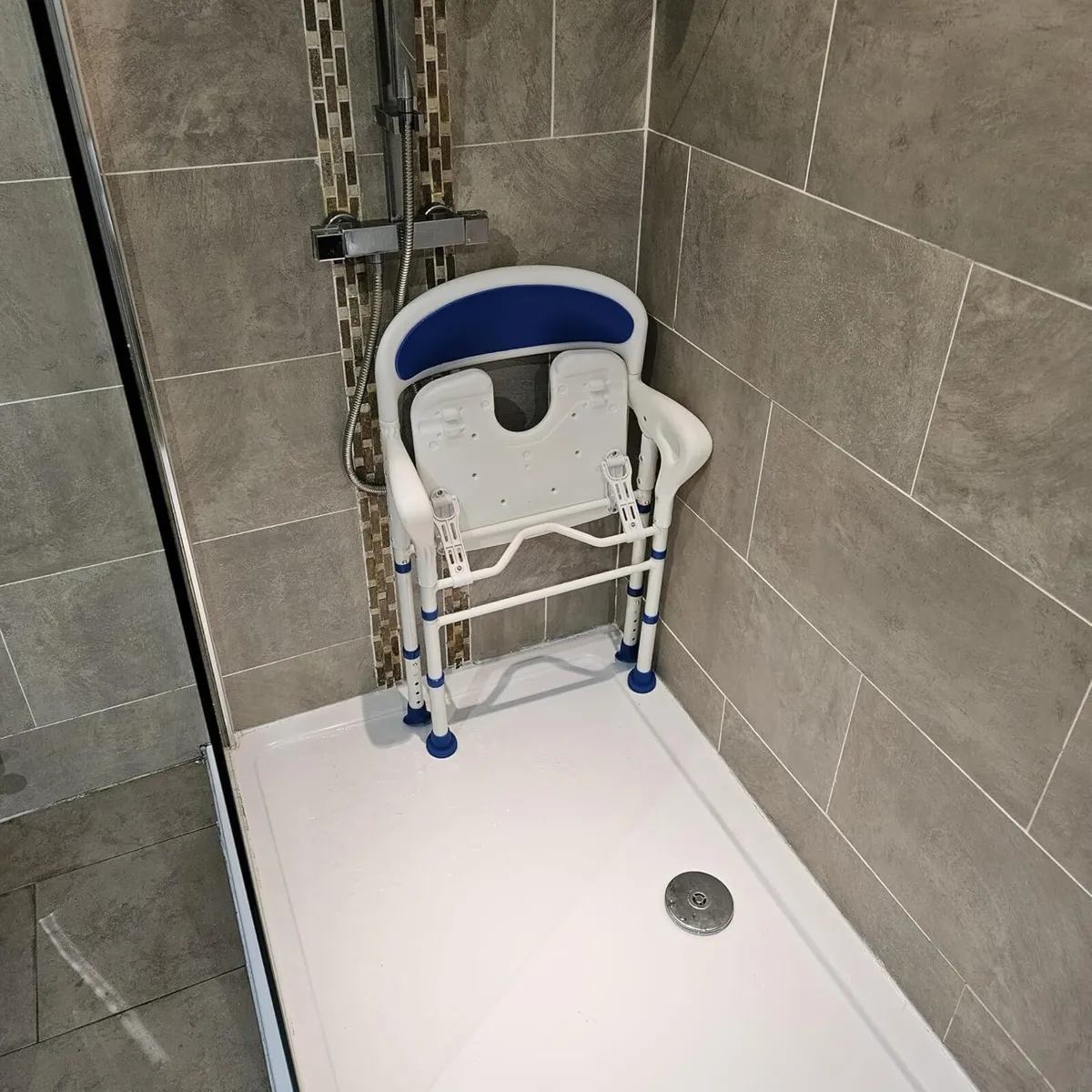 Deluxe Shower Chair Folding Wetroom Bathroom Seat - Image 3