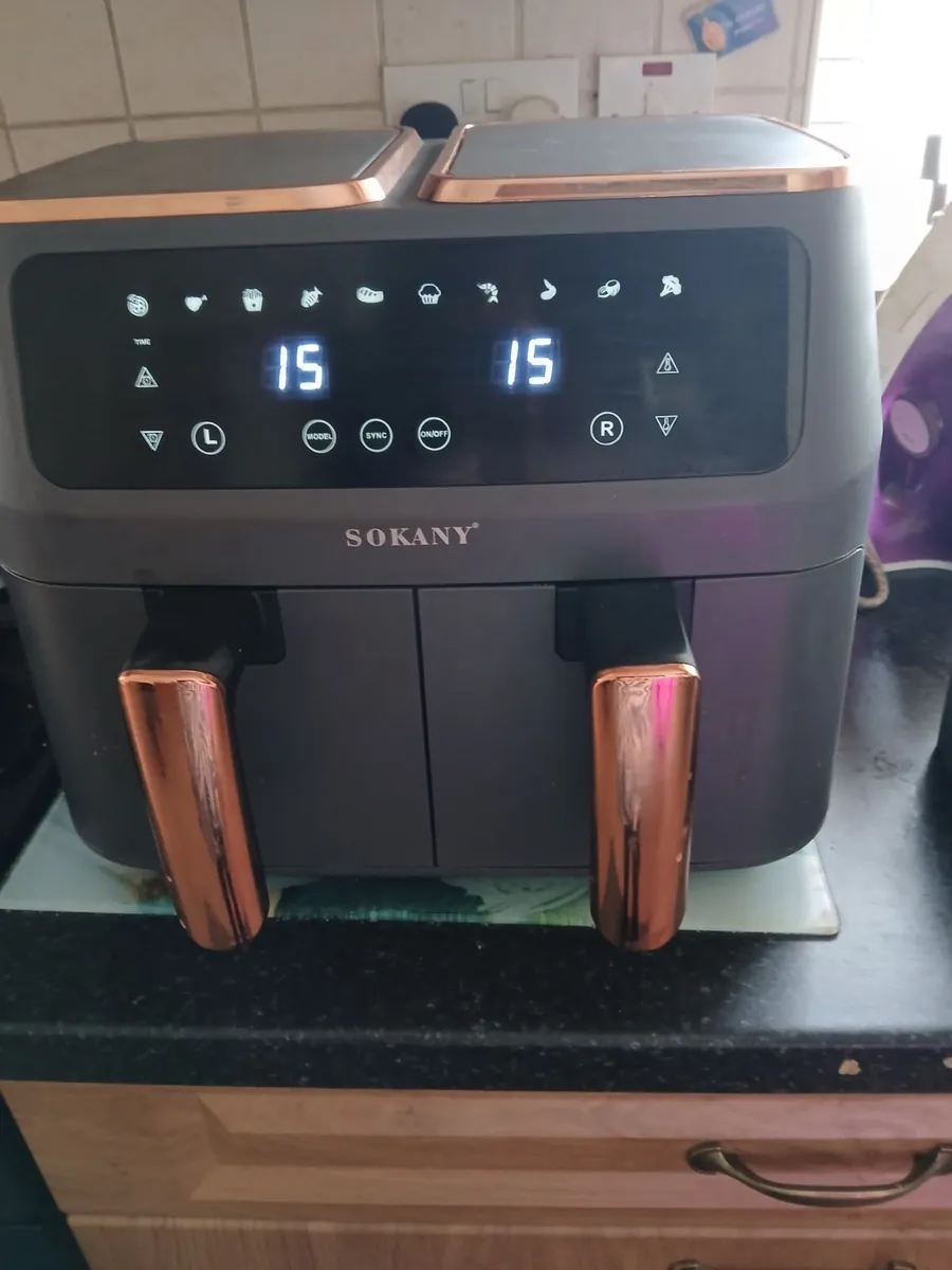 Air fryer - Image 1