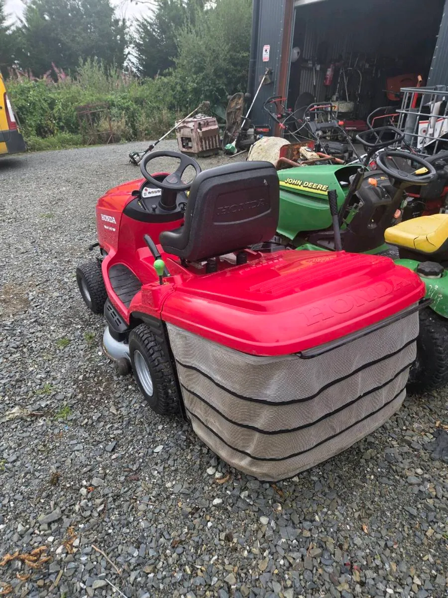Ride on mower - Image 3