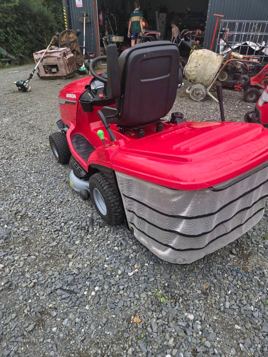 Ride on mower - Image 3