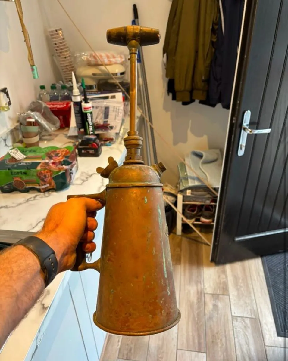Vintage Deodar Cooper Hand Pump - Image 3