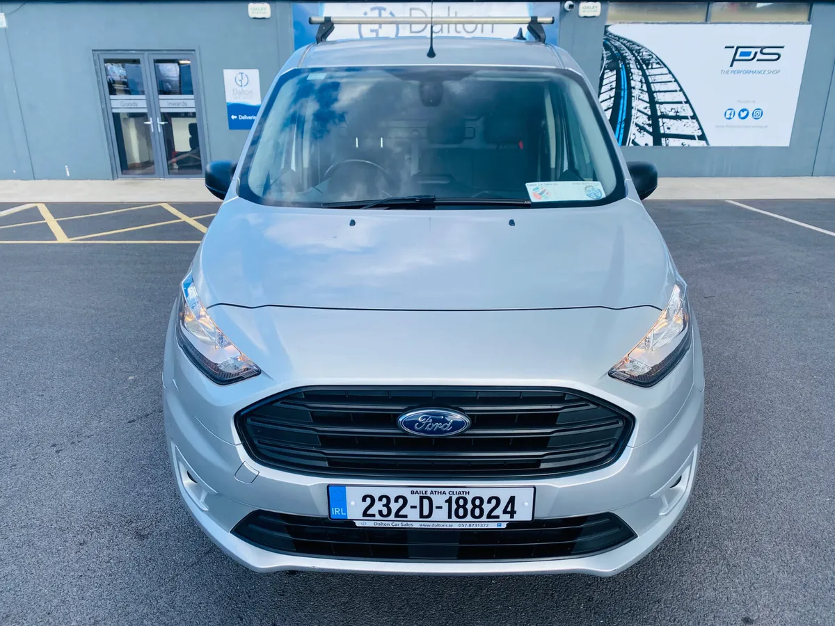 FORD TRANSIT CONNECT TREND LWB A/C 2023 (232) - Image 2
