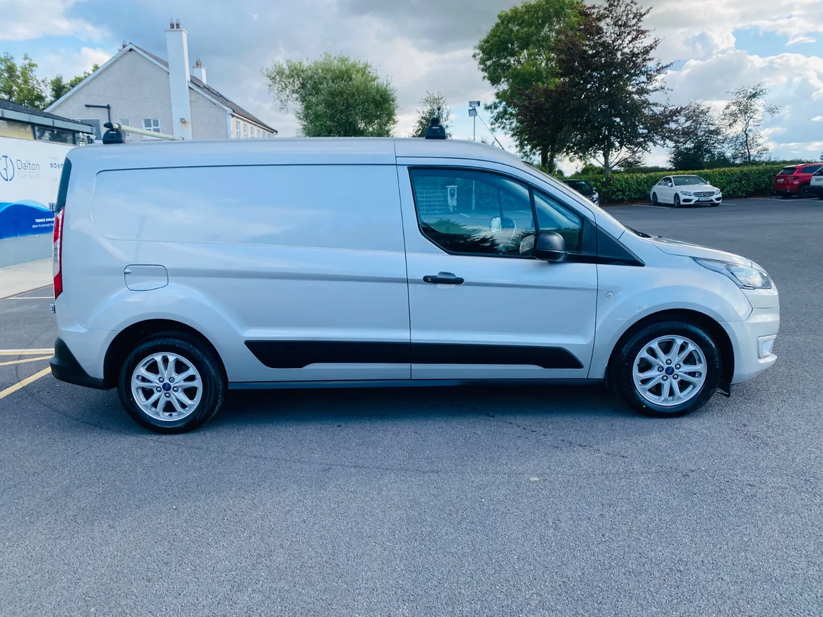 FORD TRANSIT CONNECT TREND LWB A/C 2023 (232) - Image 4