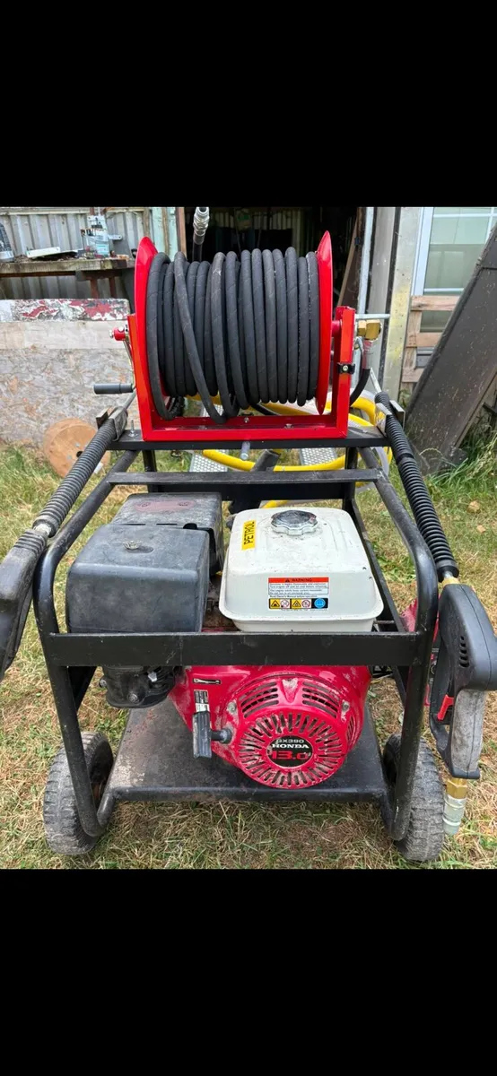 Power washer - Image 1