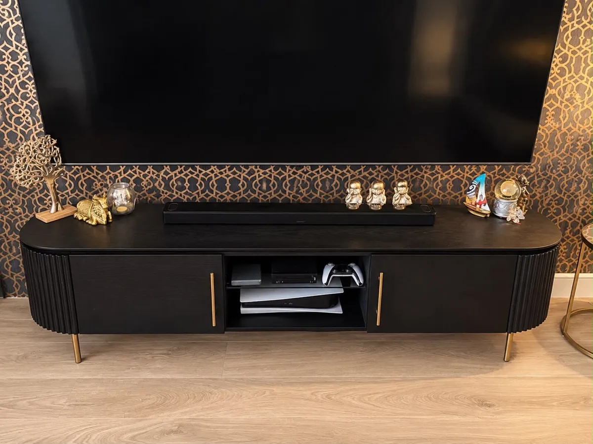 TV Unit - Image 4