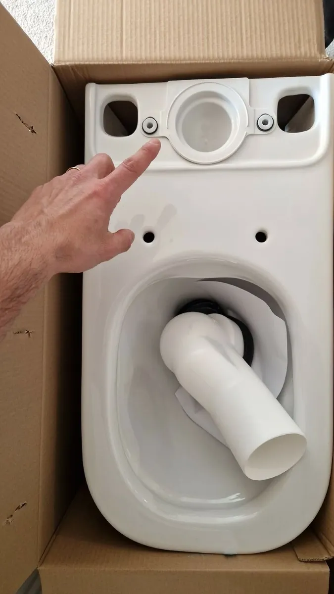 Roca Back-to-wall Pan | A3421AC000