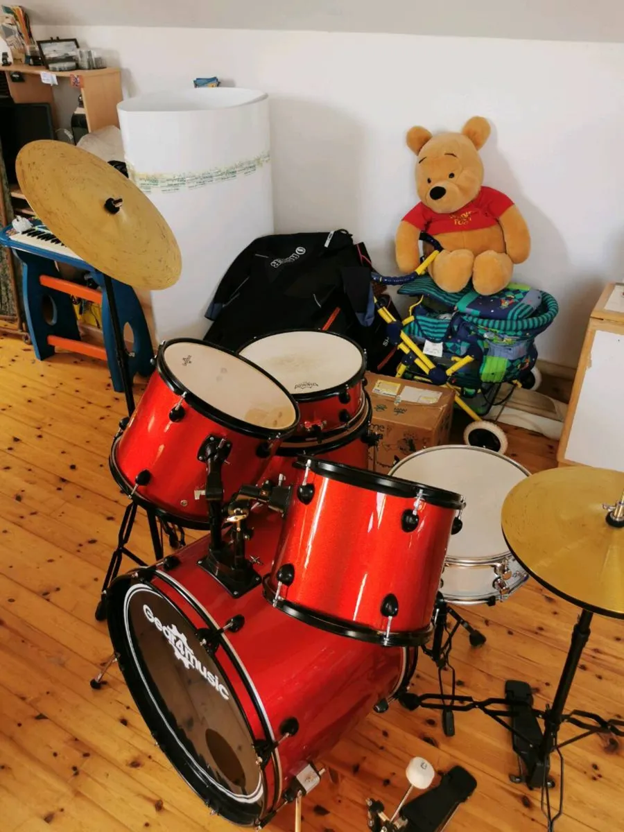 Beginners Drum kit - Image 1