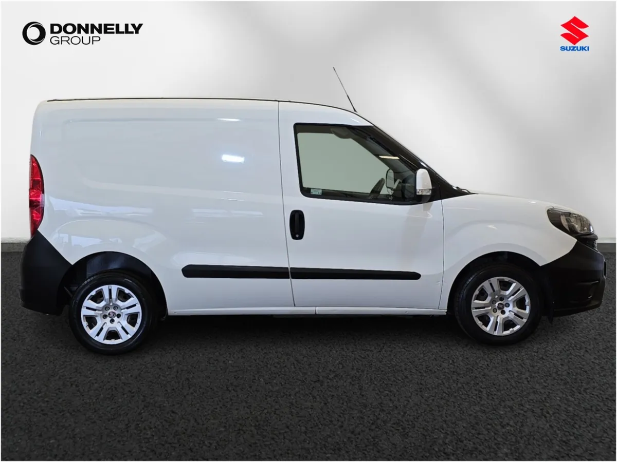 Fiat Doblo Cargo L1 Diesel Tecnico - Image 3