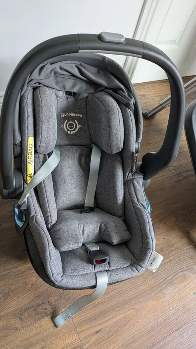 UPPAbaby Mesa i-Size Car Seat & ISOFIX Base - Image 3