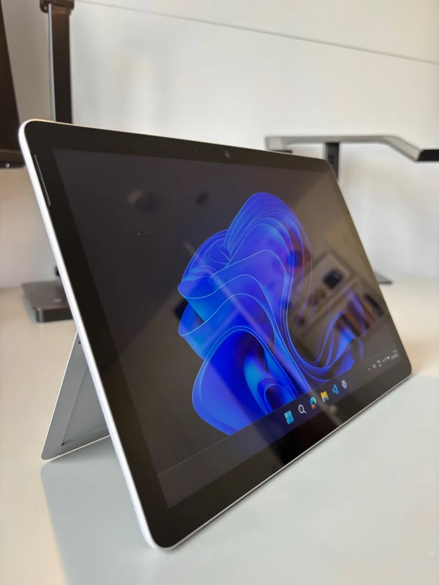 Microsoft Surface Go 3 - Image 4