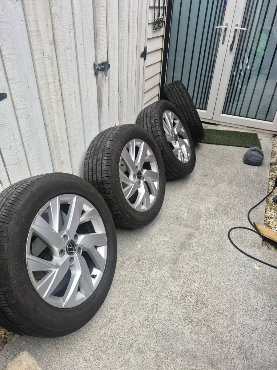 18" Volkswagen Tiguan Alloys and Tyres - Image 1