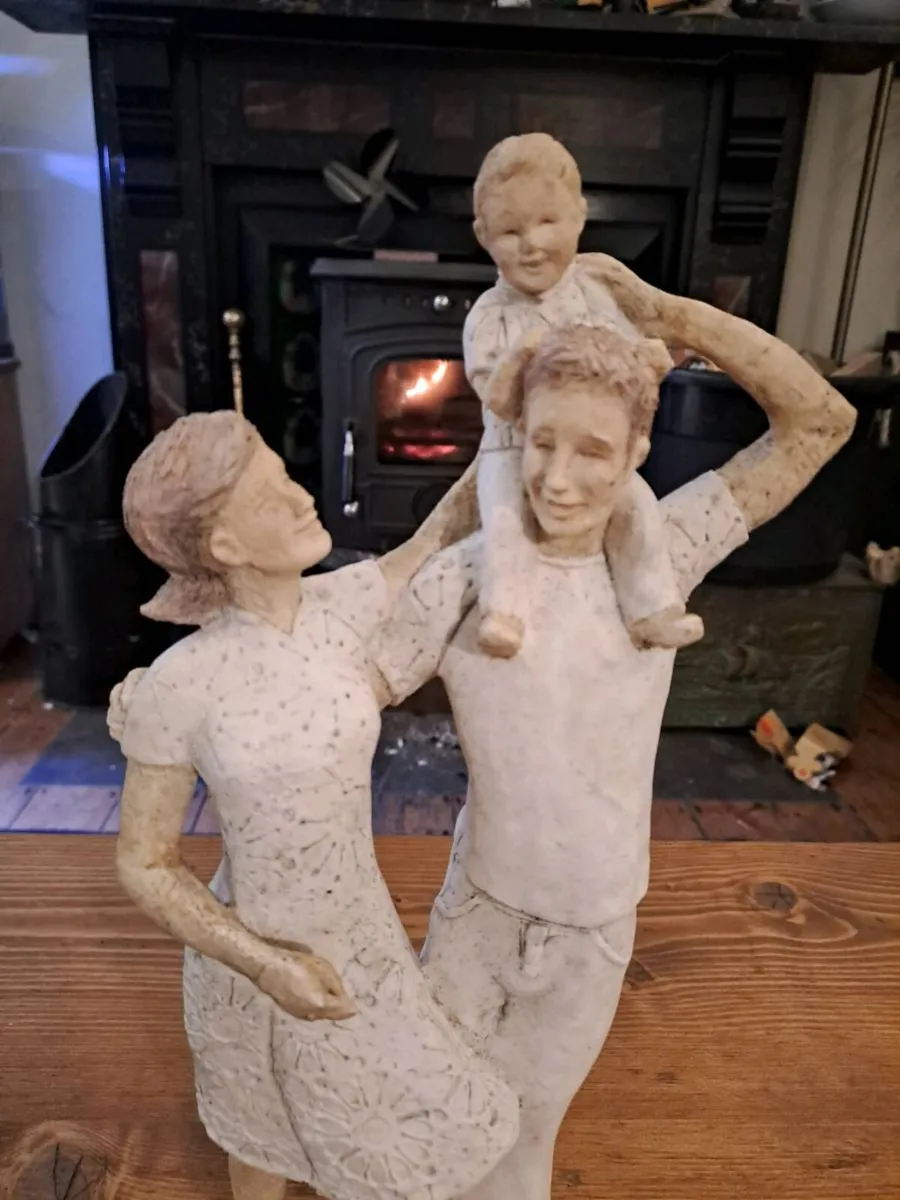 Daisy Chain Our Treasure Family Figurine - Image 2