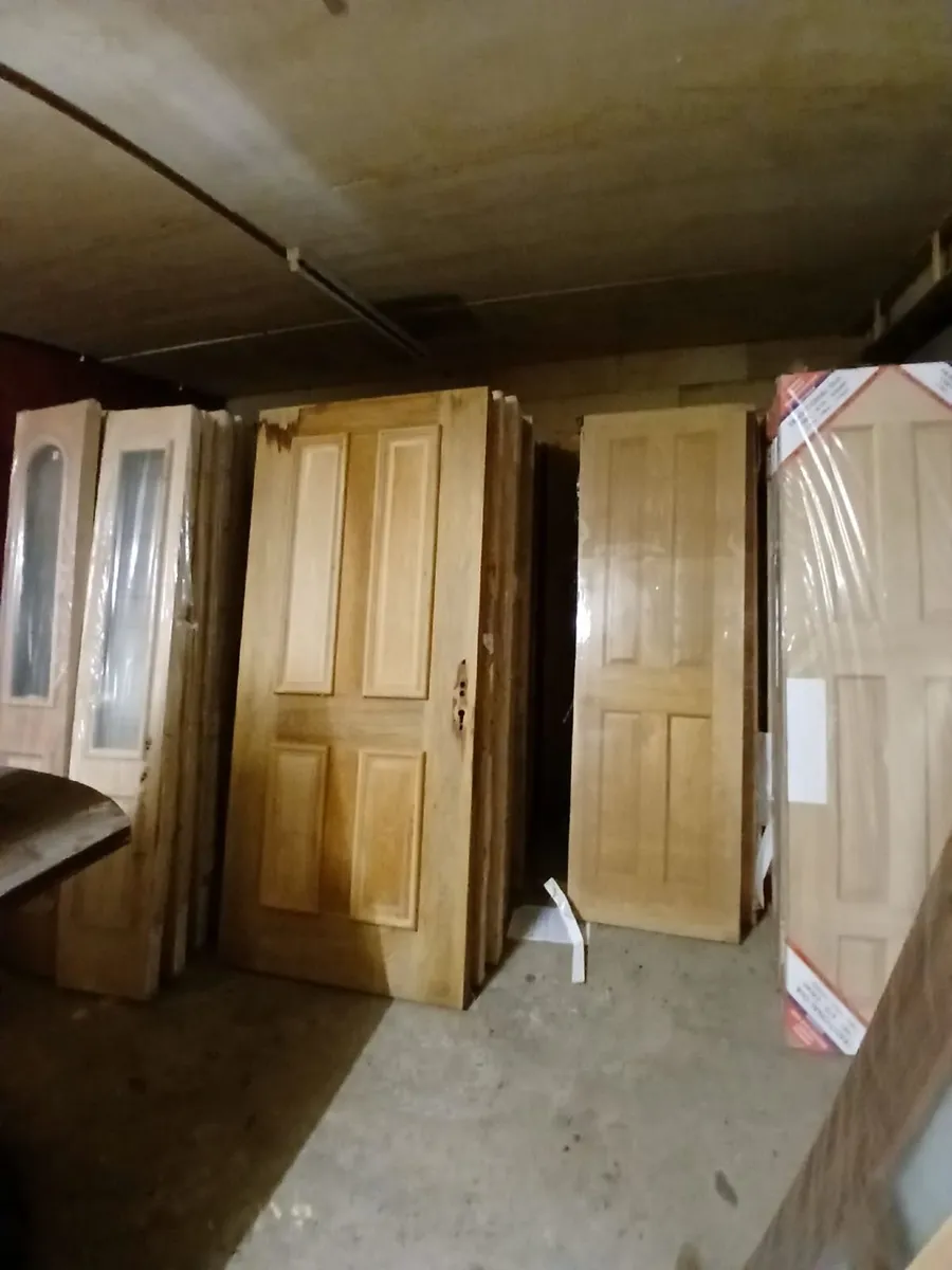 🚪 A GLIMPSE OF OUR CURRENT RECLAIMED DOORS - Image 3