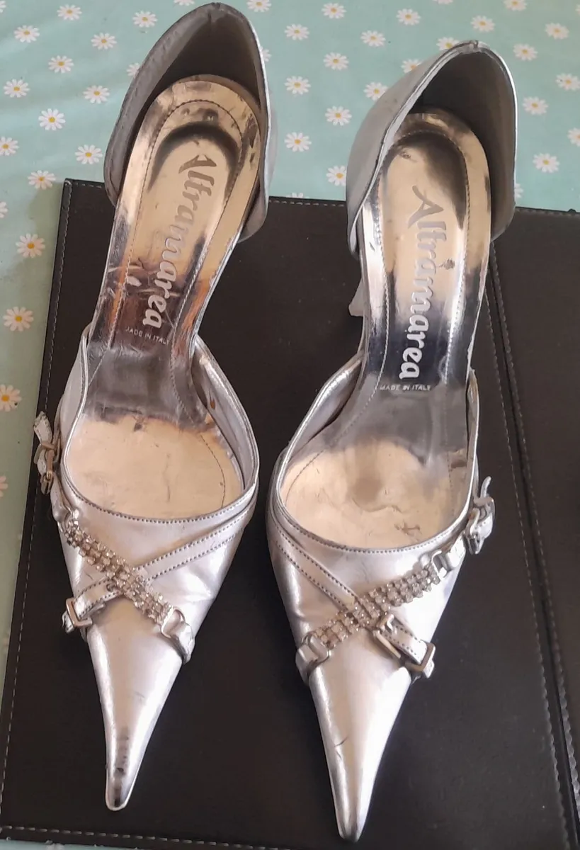 Ladies shoes - Image 1