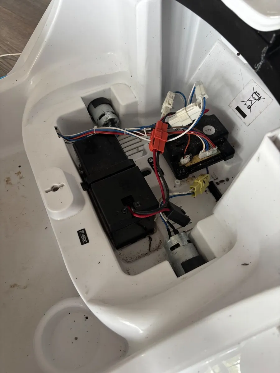 Toy Car - Image 2