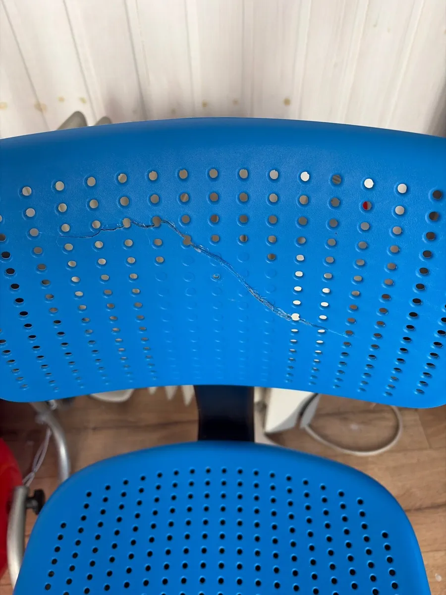 Children’s desk swivel chair - Image 3
