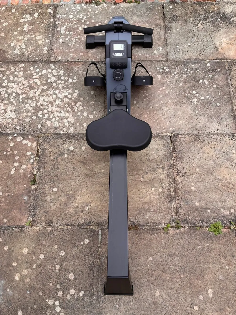 Foldable Rowing Machine - 10 resistance levels. - Image 3
