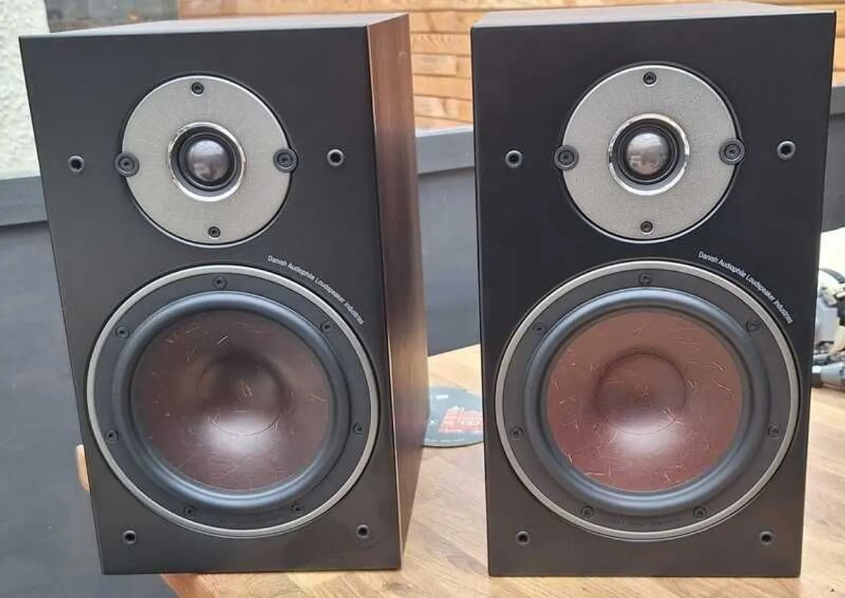Dali Oberon 3 Speakers - Image 1