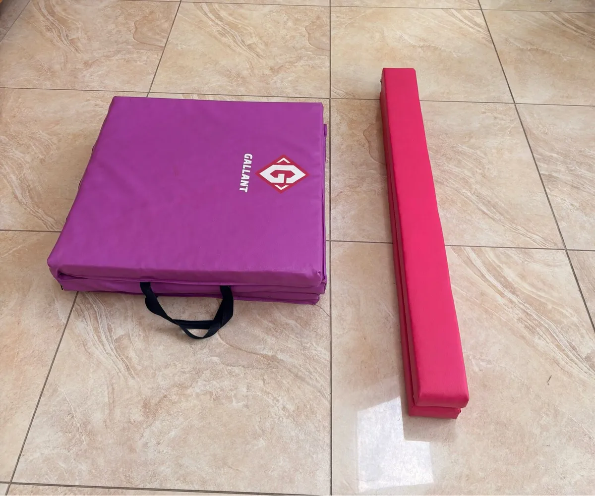 Gymnastics mat and balance beam - Image 1