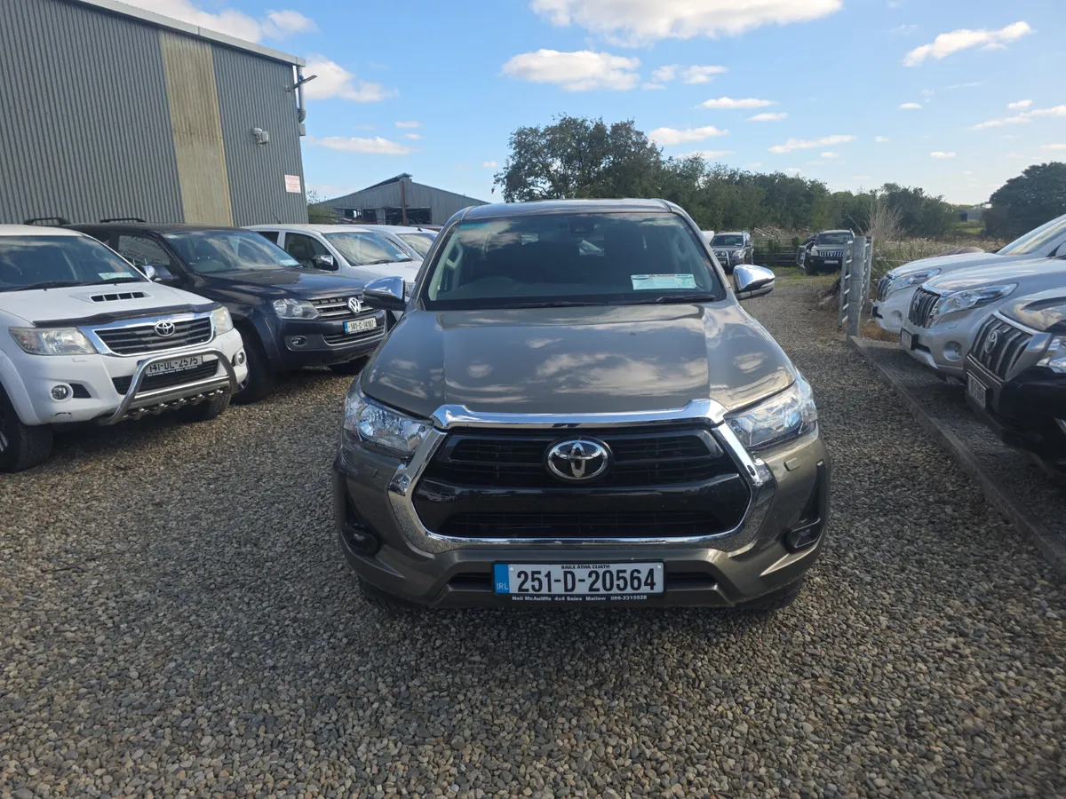 Toyota Hilux 2.8 D4D SR5 204Bhp - Image 2