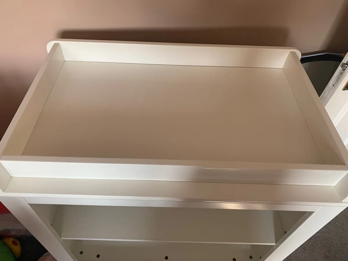 Baby changing unit - Image 2