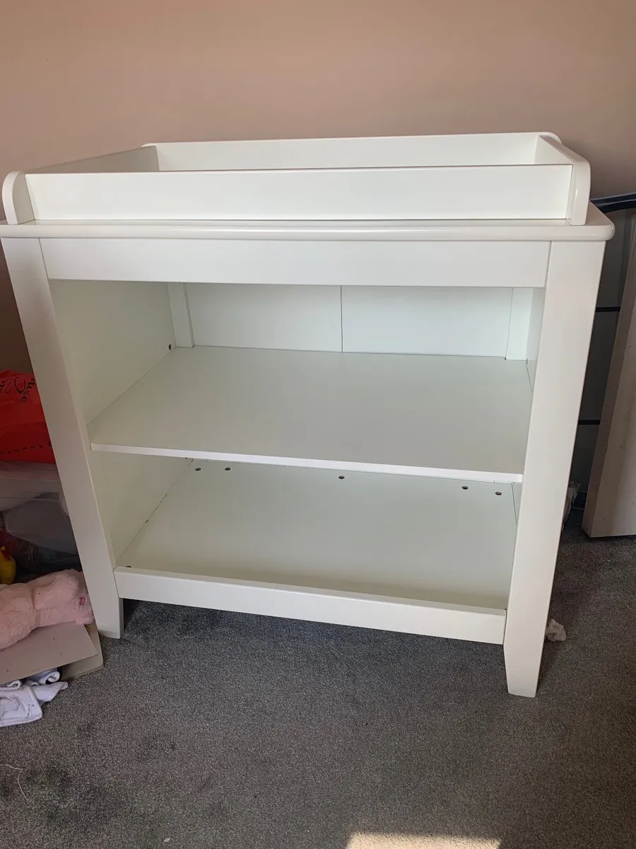 Baby changing unit - Image 1