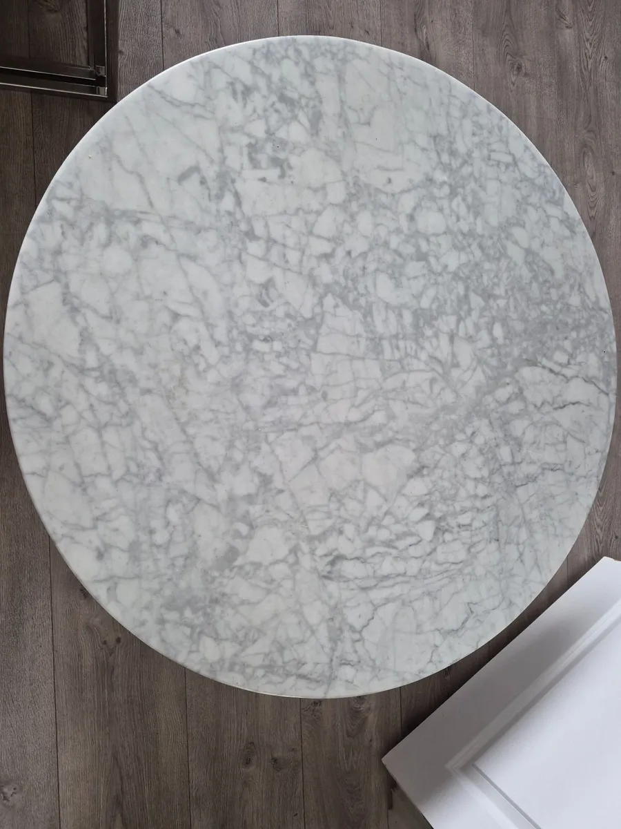 Stunning Marble Coffee Table - Excellent Condition - Image 3