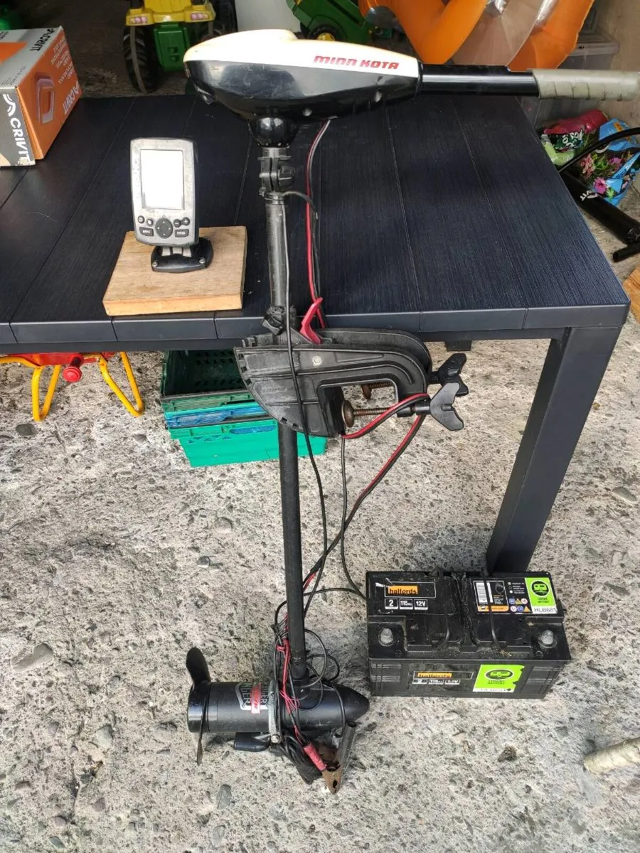 Minn Koda 34lb motor + battery+ fishfinder+charger - Image 4