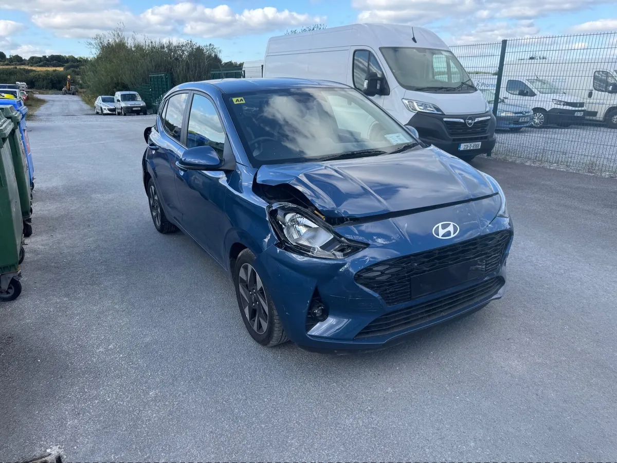 251 Hyundai i10 Automatic - Image 1