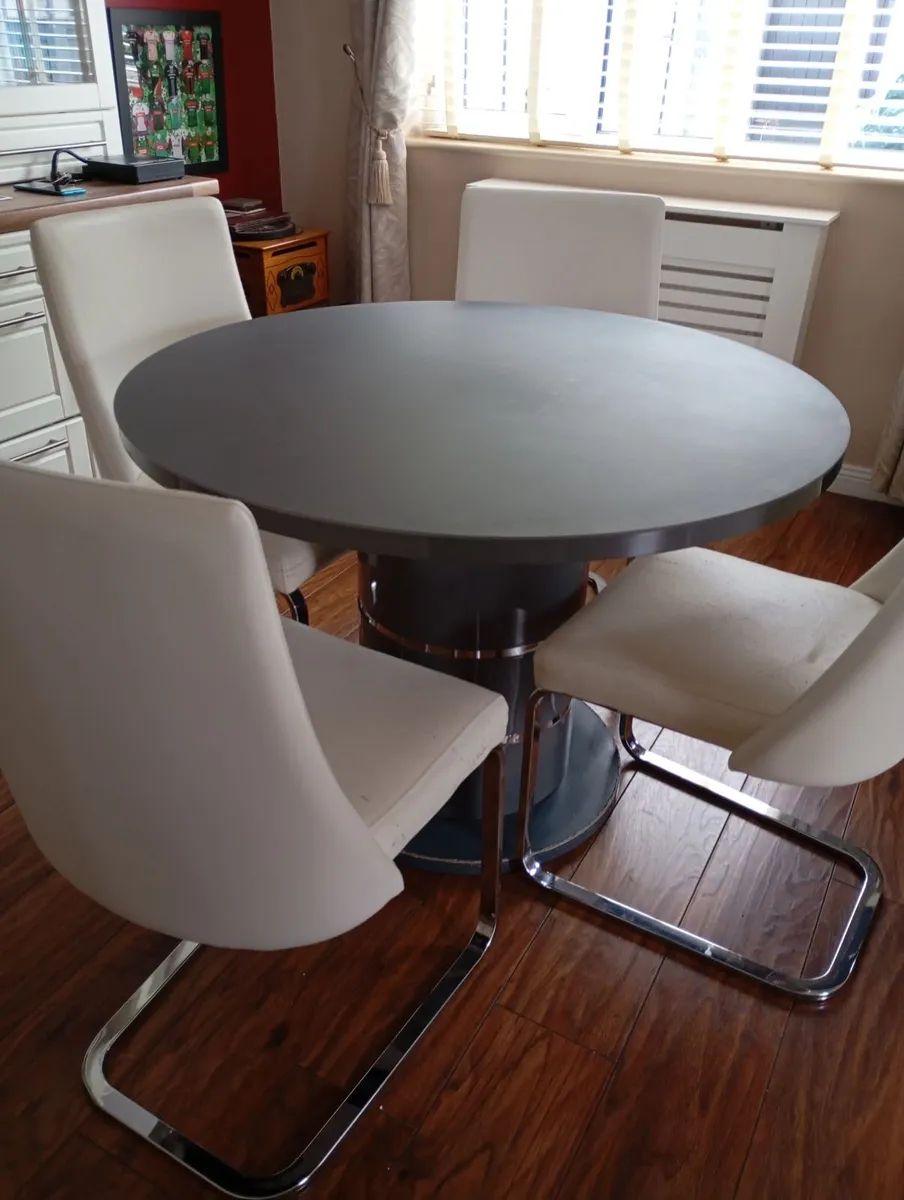 Dining room suite - Image 1