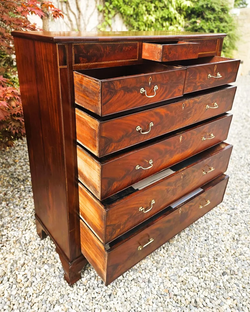 Large Georgian Mahogany Chest- Circa 1830 - Image 4