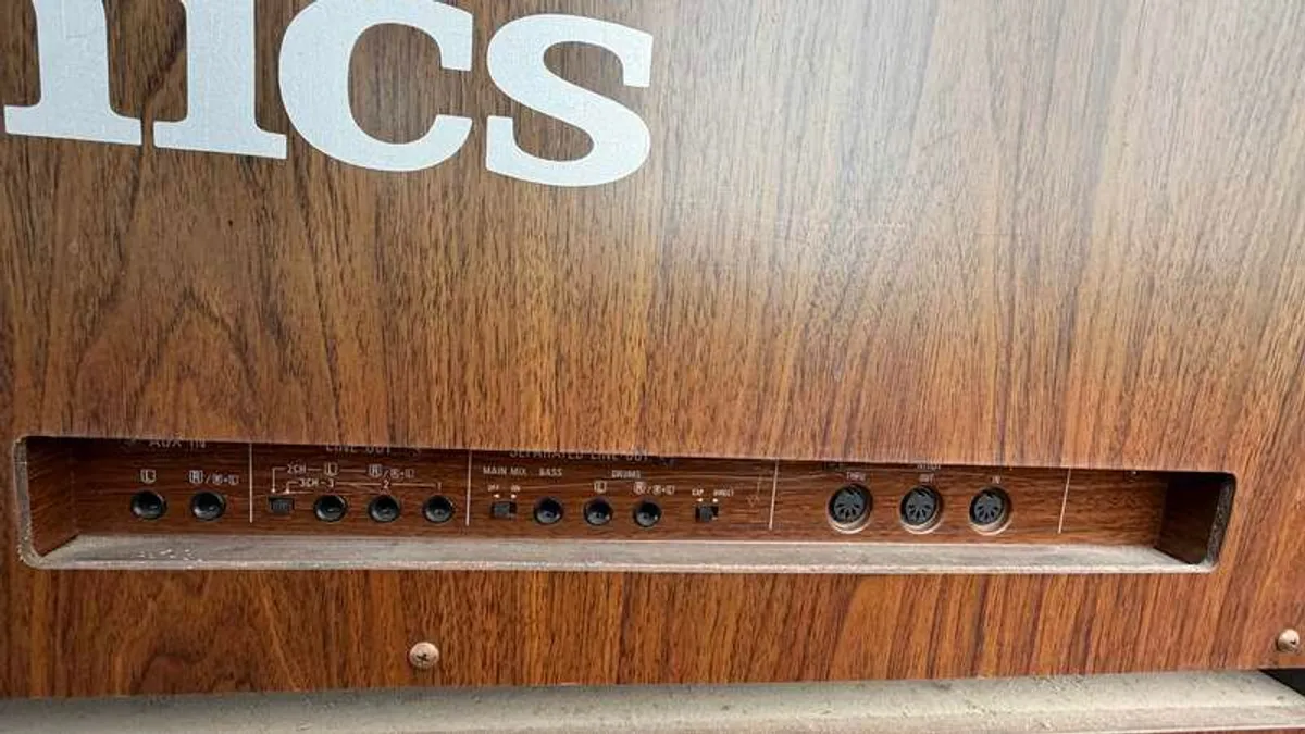 Technics SX-GX5 Organ with bench, Manual, Sheet Music and more. - Image 4