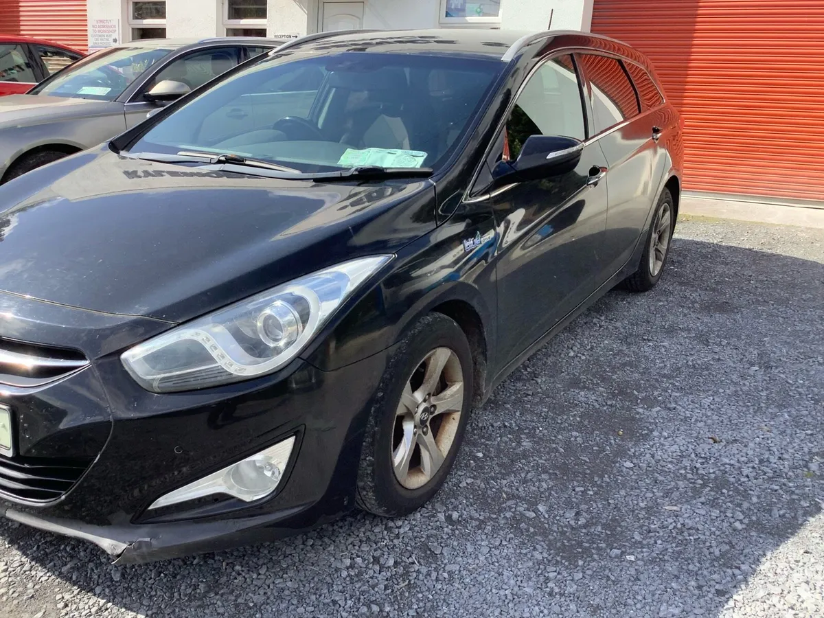 HYUNDAI i40 ESt - Image 3