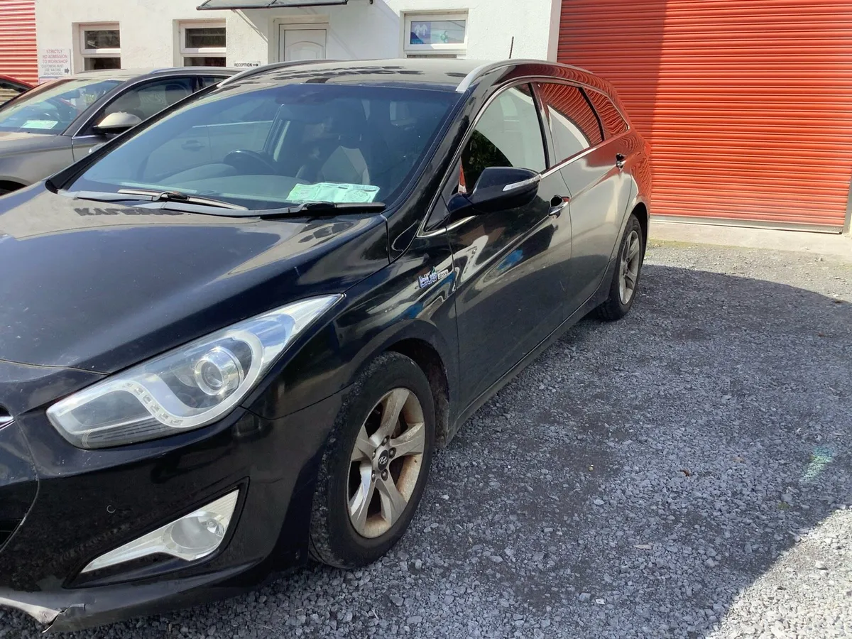 HYUNDAI i40 ESt - Image 4