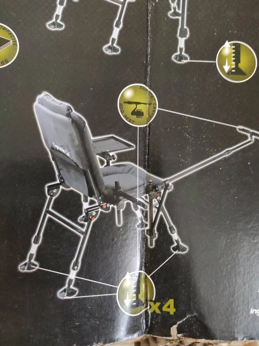 Fishing chair with feeder arm - Image 1