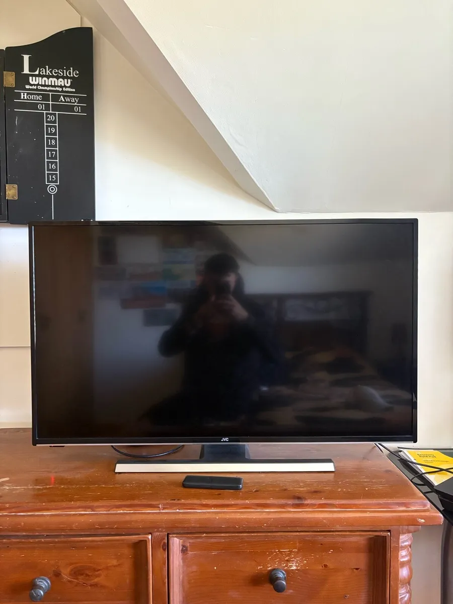 JVC Fire 4K UHD TV 40” - Image 1