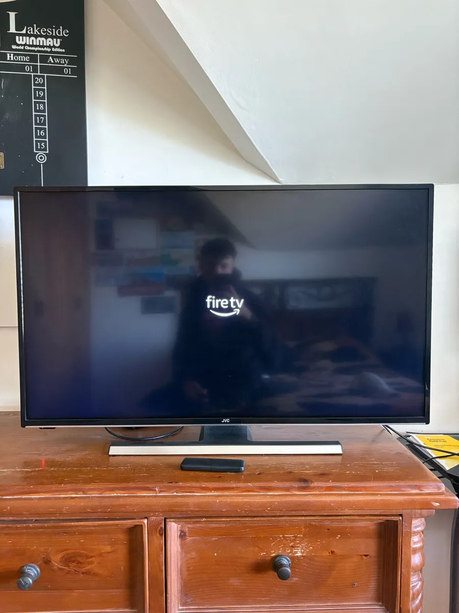 JVC Fire 4K UHD TV 40” - Image 2