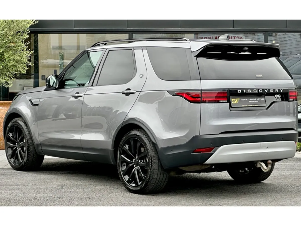 Land Rover Discovery 3.0 SD6 SE COMMERCIAL - Image 3