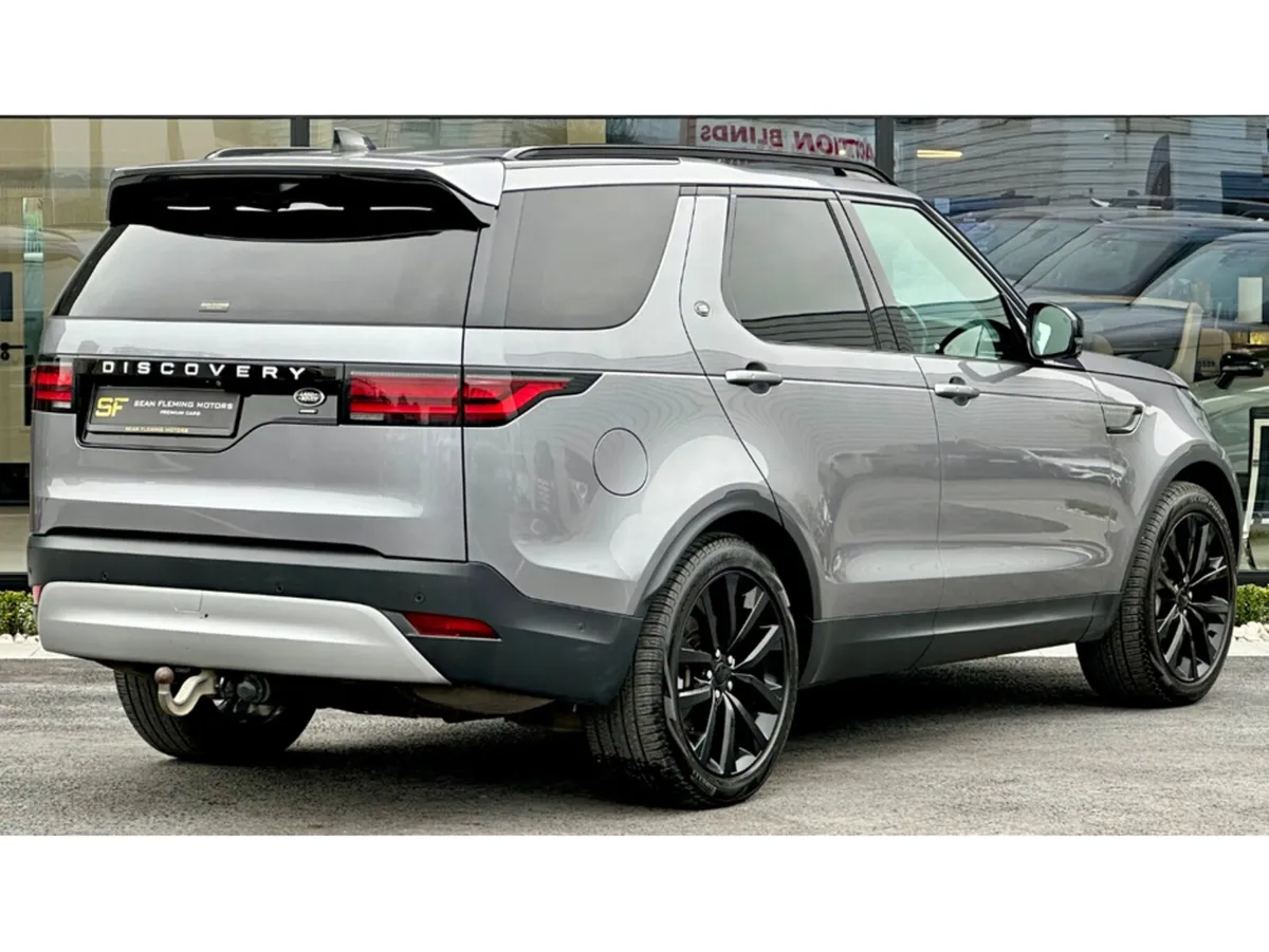 Land Rover Discovery 3.0 SD6 SE COMMERCIAL - Image 4