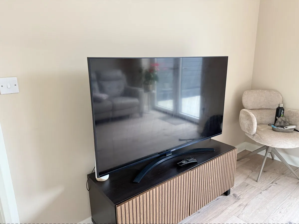 LG 55” 4K Smart TV – LG 55UR81006LJ - Image 3
