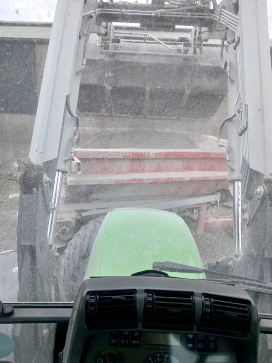 Lime spreading contractor - Image 3