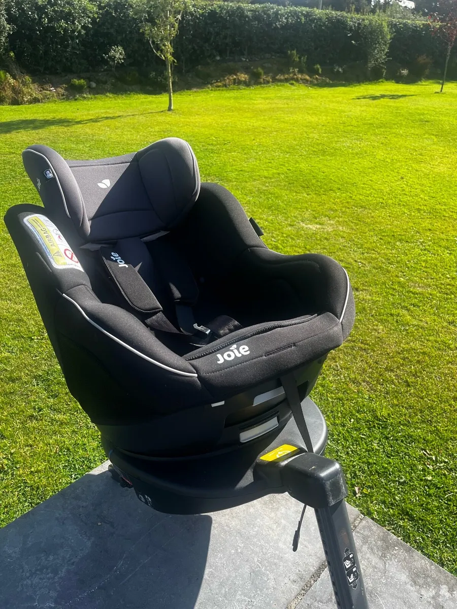 Joie 360 spin car seat - Image 1