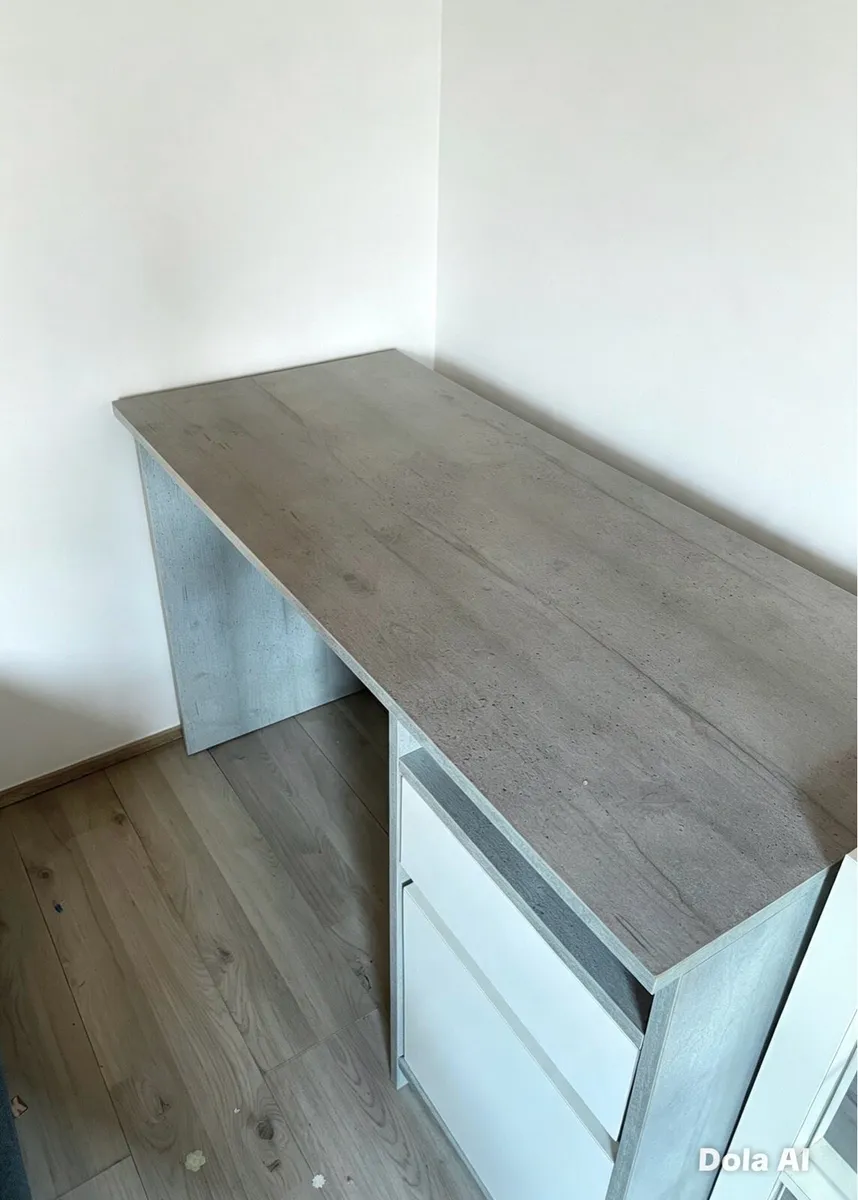 Desk - Image 2