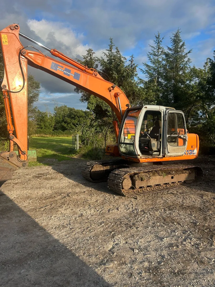 Hitachi 135. - Image 1