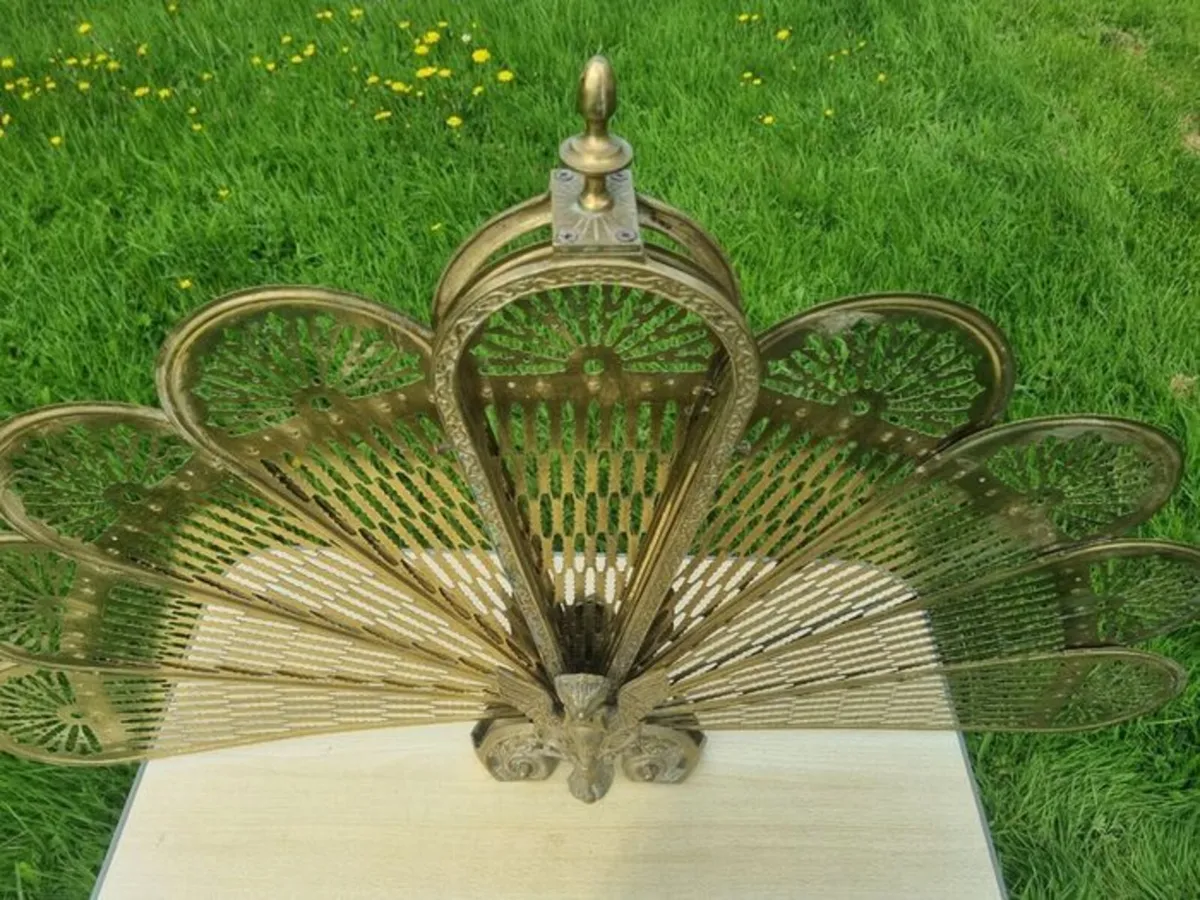 Vintage brass peacock fireplace screen - Image 3