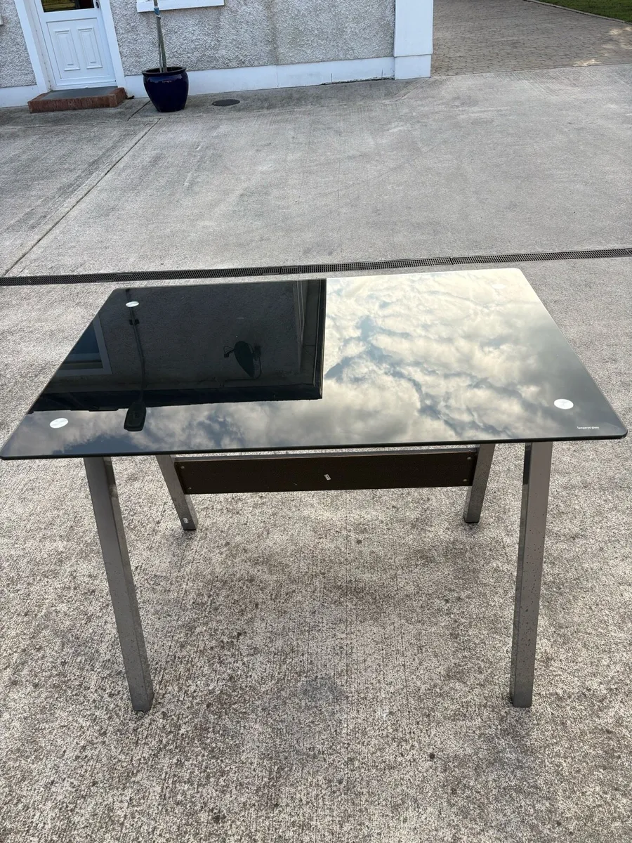 Desk - Image 1